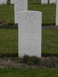 Wulverghem-Lindenhoek Road Military Cemetery - Gain, J