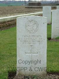 Wulverghem-Lindenhoek Road Military Cemetery - Girdlestone, B F