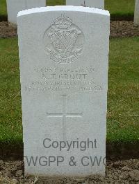 Wulverghem-Lindenhoek Road Military Cemetery - Grout, Alfred Thomas