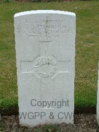 Wulverghem-Lindenhoek Road Military Cemetery - Hamblyn, Thomas Day