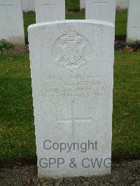 Wulverghem-Lindenhoek Road Military Cemetery - Hitchcock, W L
