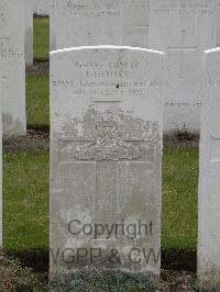 Wulverghem-Lindenhoek Road Military Cemetery - Hooks, J