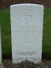 Wulverghem-Lindenhoek Road Military Cemetery - Hopps, Frederick Arthur