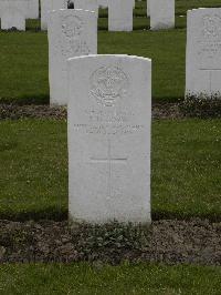 Wulverghem-Lindenhoek Road Military Cemetery - Hudson, T