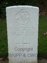 Wulverghem-Lindenhoek Road Military Cemetery - Irwin, J R