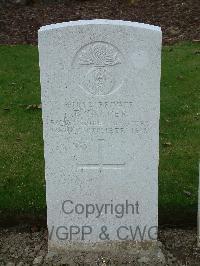 Wulverghem-Lindenhoek Road Military Cemetery - Jagger, E