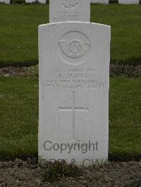 Wulverghem-Lindenhoek Road Military Cemetery - James, Albert Edwin