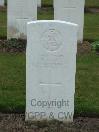 Wulverghem-Lindenhoek Road Military Cemetery - Jayne, Daniel