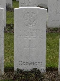 Wulverghem-Lindenhoek Road Military Cemetery - Jones, W R