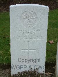 Wulverghem-Lindenhoek Road Military Cemetery - Leah, J