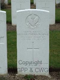 Wulverghem-Lindenhoek Road Military Cemetery - Long, Arthur Hopwood