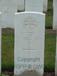 Wulverghem-Lindenhoek Road Military Cemetery - Oldham, J
