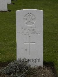 Wulverghem-Lindenhoek Road Military Cemetery - Palin, W