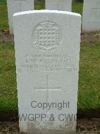 Wulverghem-Lindenhoek Road Military Cemetery - Pickworth, Arthur William