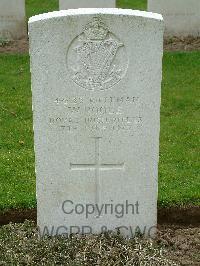 Wulverghem-Lindenhoek Road Military Cemetery - Poole, W