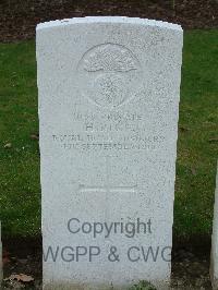 Wulverghem-Lindenhoek Road Military Cemetery - Rice, H