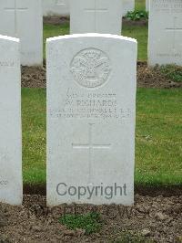 Wulverghem-Lindenhoek Road Military Cemetery - Richards, William