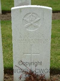 Wulverghem-Lindenhoek Road Military Cemetery - Robinson, A