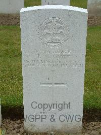 Wulverghem-Lindenhoek Road Military Cemetery - Scott, G W
