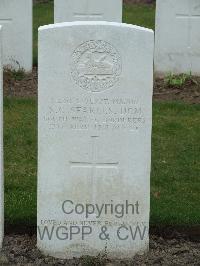 Wulverghem-Lindenhoek Road Military Cemetery - Searles, Sidney Charles