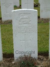 Wulverghem-Lindenhoek Road Military Cemetery - Sims, Alexander