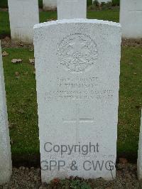 Wulverghem-Lindenhoek Road Military Cemetery - Thomson, N