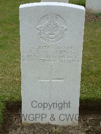 Wulverghem-Lindenhoek Road Military Cemetery - Vickers, Charles Jesse Woodthorp