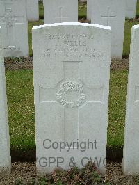 Wulverghem-Lindenhoek Road Military Cemetery - Wells, John