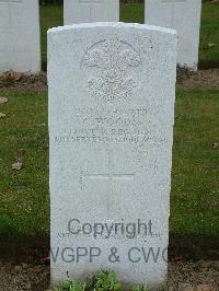Wulverghem-Lindenhoek Road Military Cemetery - Woods, C