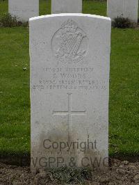 Wulverghem-Lindenhoek Road Military Cemetery - Woods, Samuel