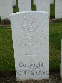 Wulverghem-Lindenhoek Road Military Cemetery - Woosnam, Stanley James