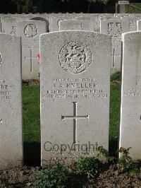 Zuydcoote Military Cemetery - Kneller, John Albert