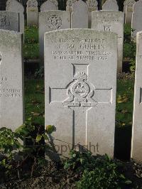 Zuydcoote Military Cemetery - McGuffin, J