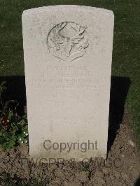 Houplines Communal Cemetery Extension - Allison, H