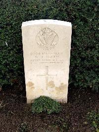 Le Mans West Cemetery - Agnew, W J