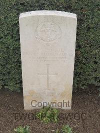 Le Mans West Cemetery - Aldous, Francis William