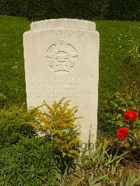 Le Mans West Cemetery - Applegate, Ernest Arthur