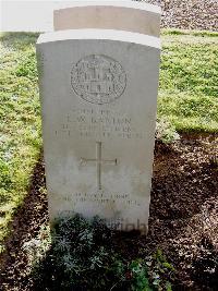 Le Mans West Cemetery - Barton, George William