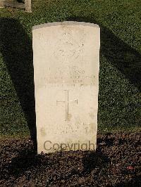 Le Mans West Cemetery - Buckland, Ernest