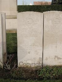 Le Mans West Cemetery - Clay, Charles Norris