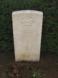 Le Mans West Cemetery - Harding, J