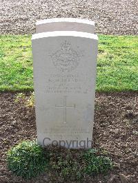 Le Mans West Cemetery - Holmes, Richard Harry