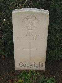 Le Mans West Cemetery - Johnson, A