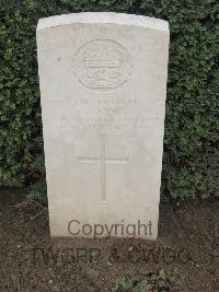 Le Mans West Cemetery - King, E