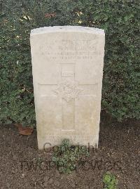 Le Mans West Cemetery - Matthews, F W