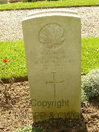 Le Mans West Cemetery - McNeary, Joseph Leo