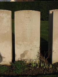 Le Mans West Cemetery - Moseley, Stanley