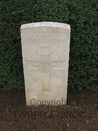 Le Mans West Cemetery - Price, E