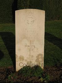 Le Mans West Cemetery - Rowell, Leslie Jack