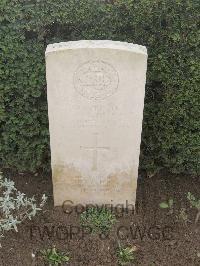 Le Mans West Cemetery - Squires, E